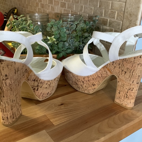 Wet Seal White Canvas Chunky Block Cork Heel Platform Sandals - Picture 8 of 13